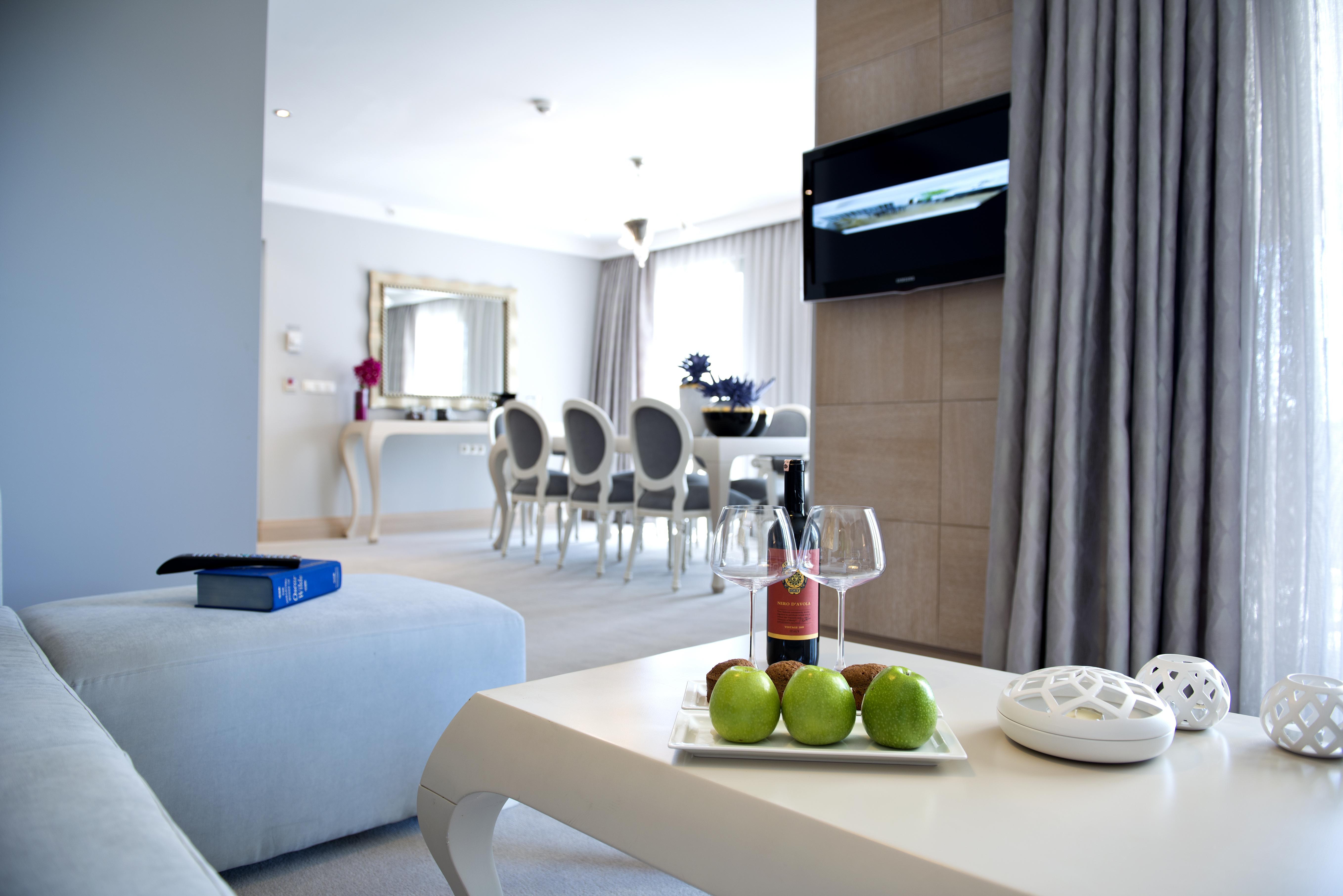 Ramada Resort By Wyndham Bodrum Bitez Exterior foto